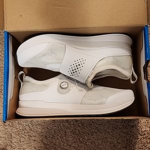 Shimano Cycling Shoes size 38 (6.5 US)